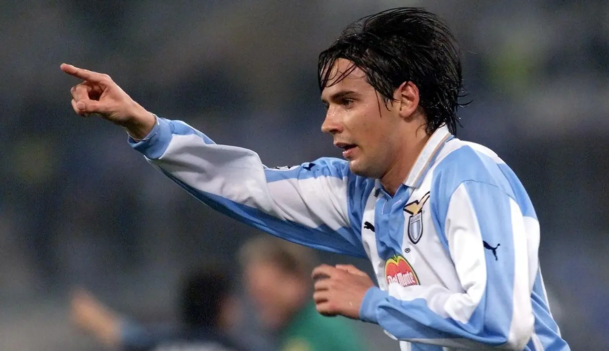 5. Simone Inzaghi. Striker kelahiran 5 April 1976 ini selama berkiprah di Liga Champions telah mencetak 15 gol untuk 1 klub yang dibelanya, Lazio. (AFP/Gabriel Bouys)