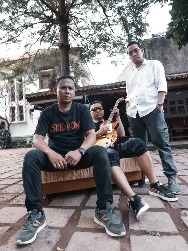Briana Band