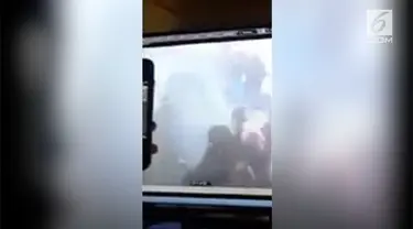 Sebuah ledakan terjadi di terminal bus New York. Seorang pria telah ditetapkan polisi sebagai tersangka tunggal.