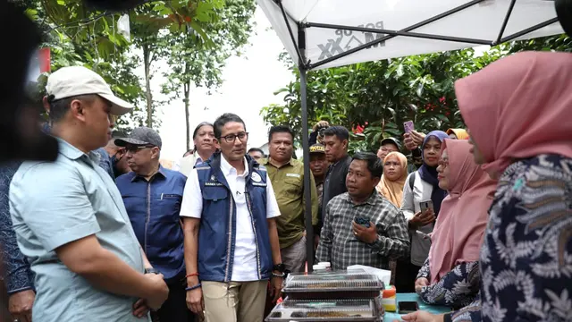 Menparekraf Sandiaga Uno mempelopori program wirausaha praktis Juragan Lele Lalap atau 'Julela' di Setu Tujuh Muara Bojongsari, Depok, Jawa Barat. Sandiaga ingin para pemuda dan perekonomian berdaya di tempat-tempat wisata (Istimewa)