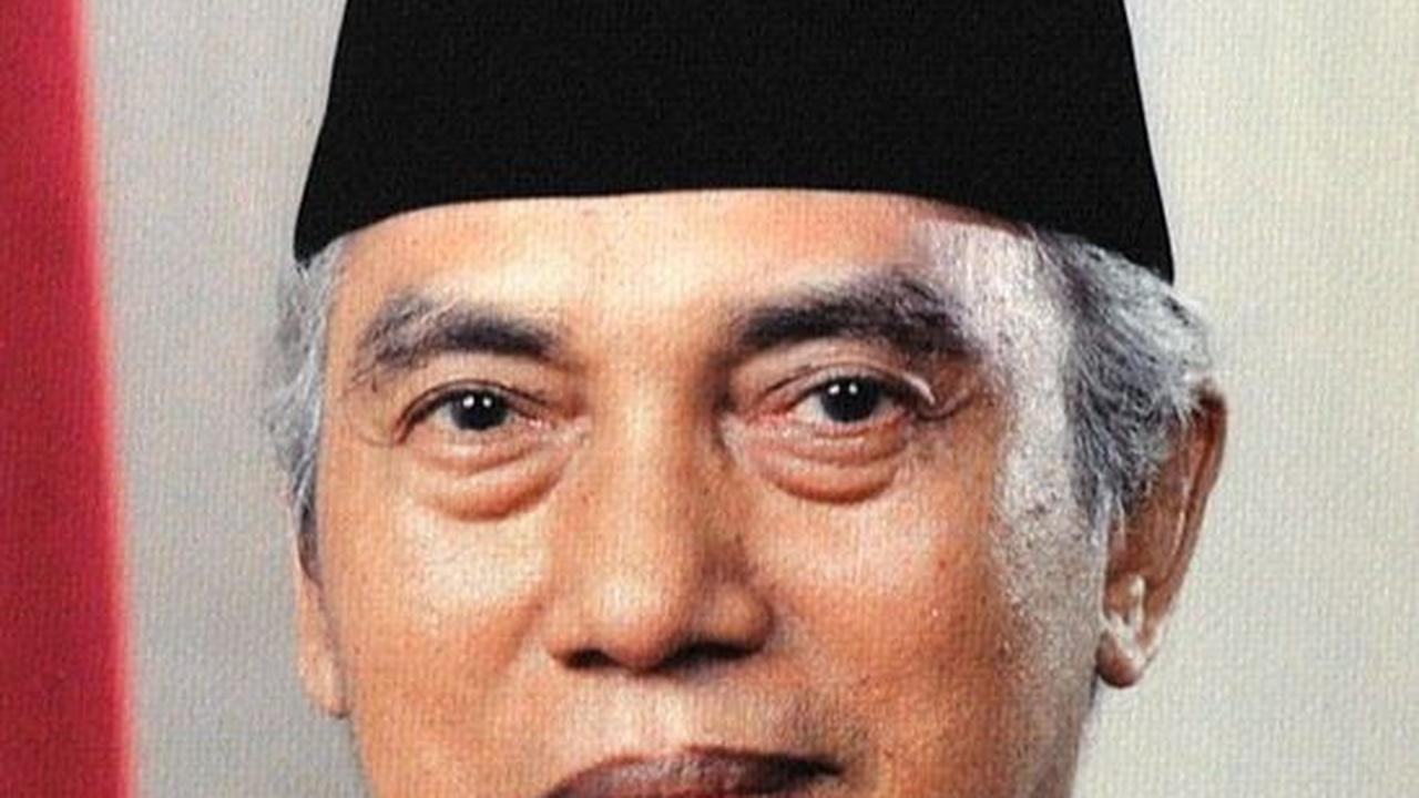 Peristiwa 23 Maret: Adam Malik Menjadi Wakil Presiden ke-3 Menggantikan Sri Sultan HB IX