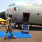 Kepala BNPB terbang dari pangkalan udara TNI AU Lanud Halim Perdanakusuma pada pukul 13.20 WIB menggunakan pesawat Hercules C-130 dan dijadwalkan tiba di Lanud Sadjad Ranai, Natuna sore hari. (Bidang Komunikasi Kebencanaan BNPB)