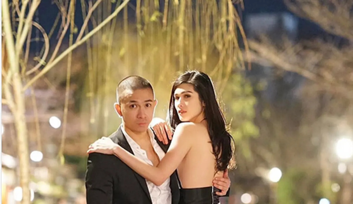 Stevianne Agnecya menikah dengan aktor Samuel Rizal pada 12 Desember 2012. Dari pernikahannya, dikaruniai seorang anak. Rumah tangganya berakhir 2015. Kini, ia akan menikah kembali pada 23 Juli mendatang dengan Anggi Pratama. (Instagram/steviagnecya)