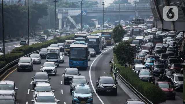 Tekan Kemacetan, Pengaturan Jam Kerja di Jakarta Akan Diuji Coba