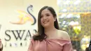 Tasya Kamila meluncurkan koleksi perhiasan 'Dear Love Collection' di Pondok Indah Mall, Jakarta Selatan, Senin (3/2/2020). (Daniel Kampua/Fimela.com)