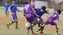 Pertandingan pembuka Rusun Cup 2015 antara Rusun Tambora melawan Rusun Karang Anyar di Stadion Soemantri Brodjonegoro, Jakarta, Sabtu (24/10/2015). Tambora berhasil menang 3-0. (Bola.com/Vitalis Yogi Trisna)