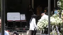 Suasana rumah almarhum Probosutedjo yang berada di Jalan Diponegoro, Jakarta, Senin (26/3). Adik mantan presiden Soeharto tersebut meninggal di RSCM akibat penyakit kanker tiroid. (Liputan6.com/Arya Manggala)