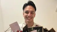 Jefri Nichol setelah kalah dari El Rumi dalam pertandingan tinju Superstars Knockout. (Instagram @jefrinichol)