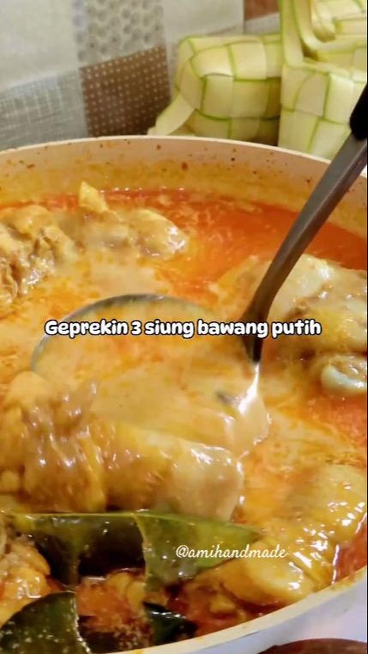 Masukkan Bawang Putih ke dalam Opor Ayam