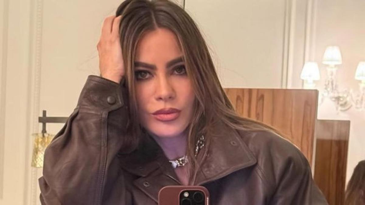 7 Potret Sofia Vergara yang Hobi Selfie, Kini Dirumorkan Kencan dengan Lewis Hamilton