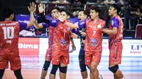 Tim putra Permuda Tirta Bhagasasi Bekasi secara mengejutkan berhasil mengalahkan TNI AU Electric dengan skor telak 3-0 (25-17, 25-19, 25-22) dalam lanjutan Final Four Livoli Divisi Utama 2025 yang berlangsung di GOR Ki Mageti, Magetan, Selasa (14/10/2025). (Dok. PBVSI)