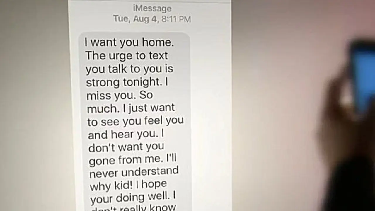 Waduh, Seorang Ibu Dapat Balasan SMS dari Mendiang Anaknya