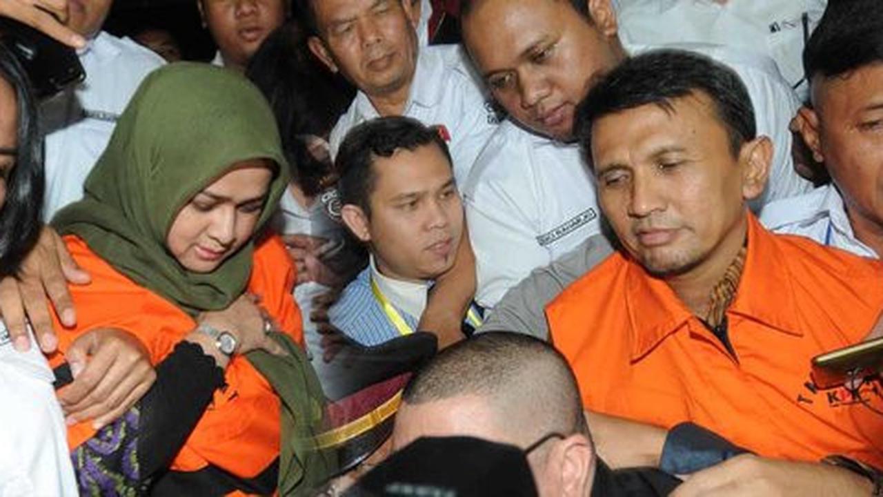 Ditahan KPK, Gatot & istri muda siap bongkar praktik suap hakim PTUN