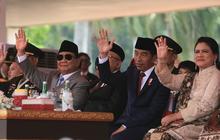 VIDEO: Senyum Manja Iriana Melirik ke Jokowi Nyanyi Lagu 'Hampa' Ari Lasso di HUT Ke-79 TNI