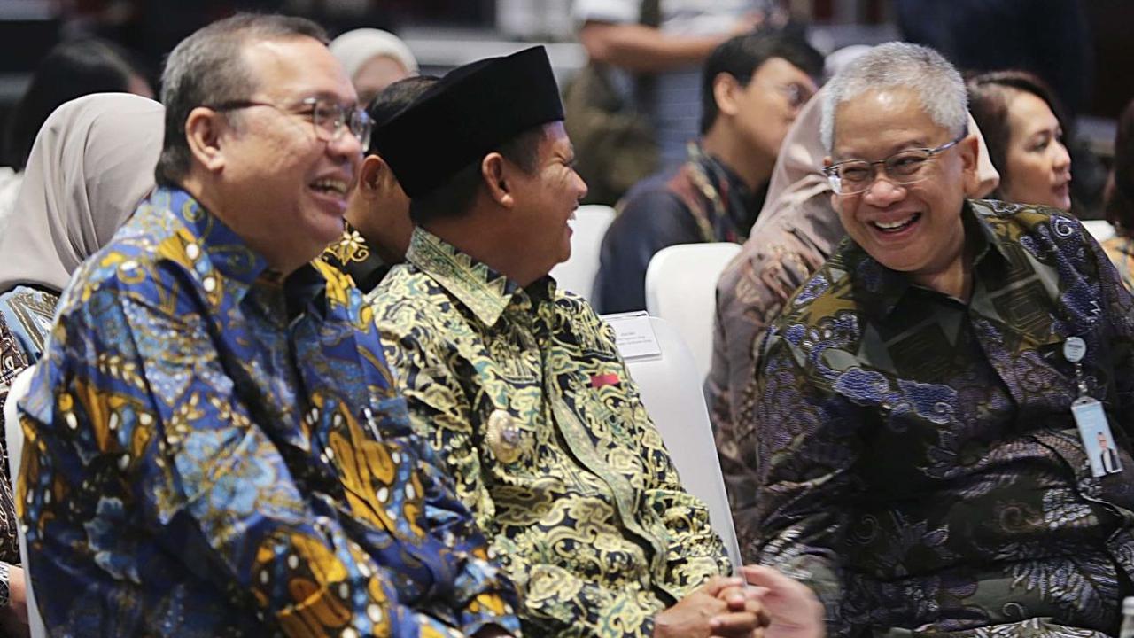 "Saya mengapresiasi bank BJB yang telah menyiapkan berbagai strategi untuk menjaring investor dari kalangan ASN. bank bjb juga telah bergerak proaktif melakukan upaya-upaya literasi dan inklusi pasar modal secara berkesinambungan,"