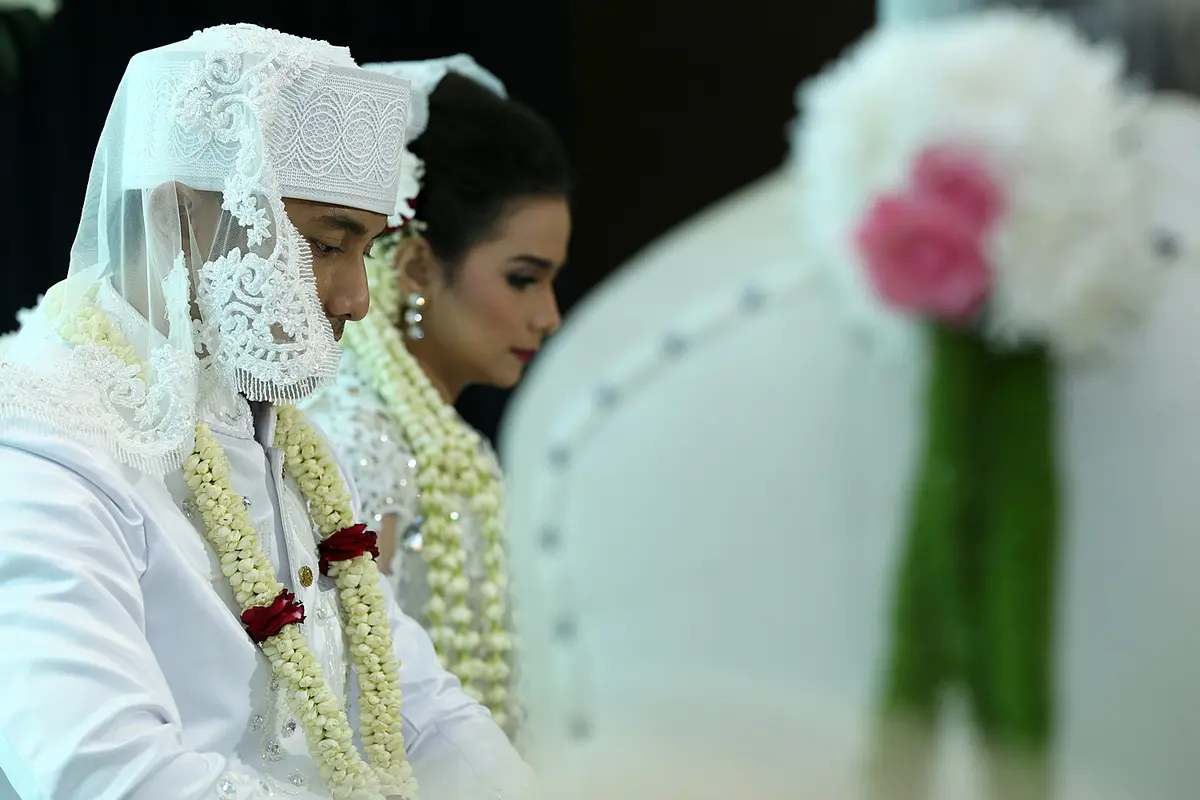 Hengky Kurniawan dan Sonya Fatmala