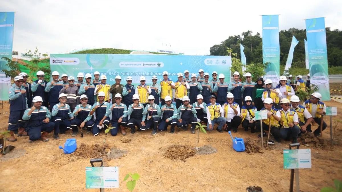 WIKA Rayakan HUT ke-66 dengan Agrivillage, Tanam 6.600 Pohon, dan Operasi Bibir Sumbing