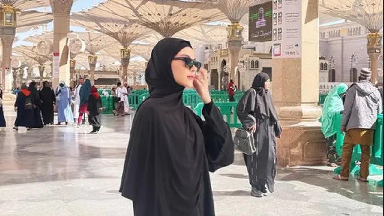 6 Artis yang Sering Dikira Non Muslim Pakai Hijab, Alyssa Daguise Bikin Pangling