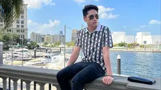 Pemilik nama lengkap Athalla Naufal Fadilla Soedjoko ini sering berlibur ke berbahai tempat di Indonesia hingga ke luar negeri. Penampilannya saat berlibur pun tampak simpel dan menawan dengan gaya kasual. (Liputan6.com/IG/@ari_lasso)