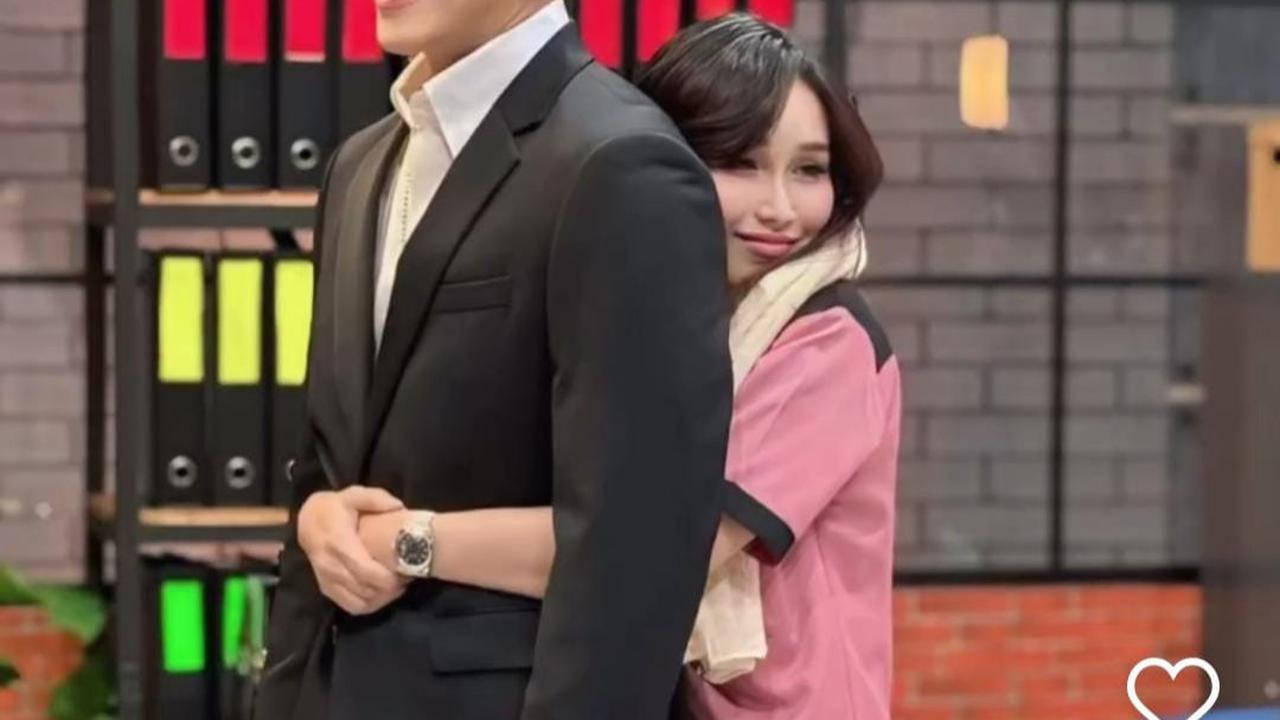 Potret Mesra Ayu Ting Ting Bareng Ji Chang Wook, Pegangan Tangan Hingga Peluk dari Belakang Bikin Fans Iri