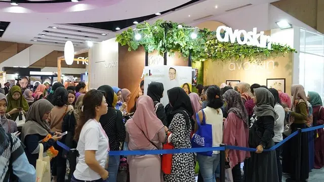 Ramainya booth Avoskin saat mengikuti beauty event SurabayaXBeauty