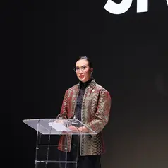 Menter Pariwisata Republik Indonesia Widi Wardhana buka Jakarta Fashion Week 2027 dengan sentuhan wastra (dok. JFW)