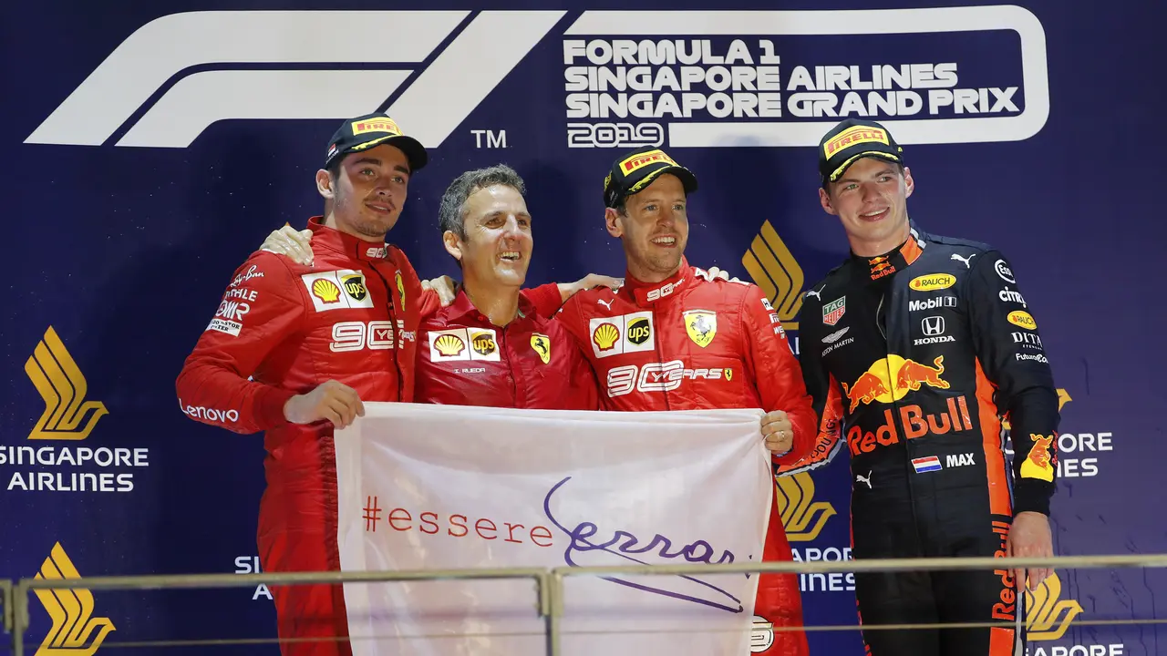 Sebastian Vettel Juarai Formula 1 Grand Prix Singapura