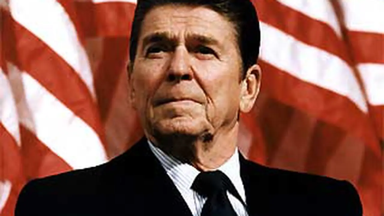 120522cronald-reagan.jpg