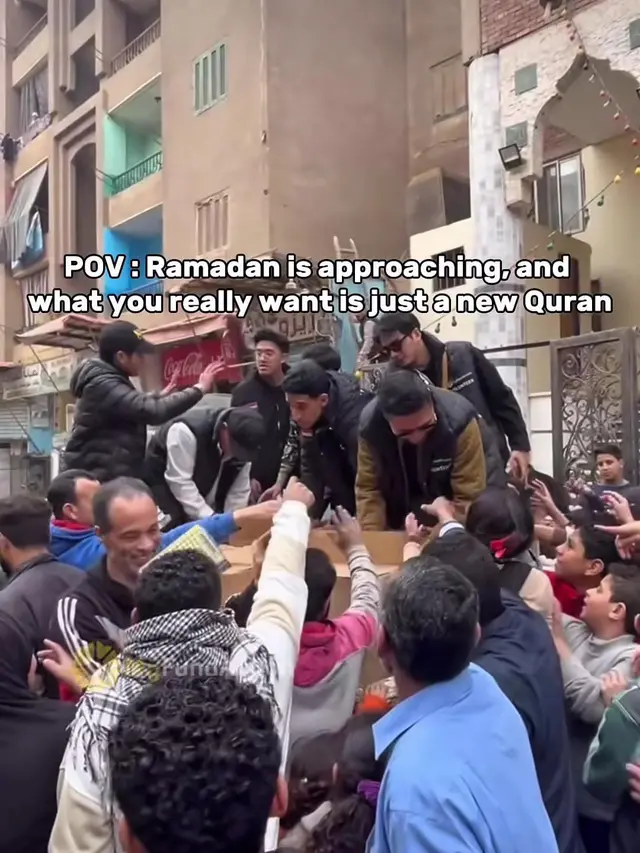 Potret Arie Untung Beri Bantuan ke Gaza. (instagram/myfundaction/ariekuntung)