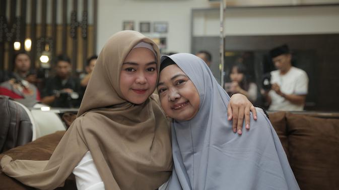 Sambut Lebaran, Ria Ricis Pilih Renovasi Rumah - News 