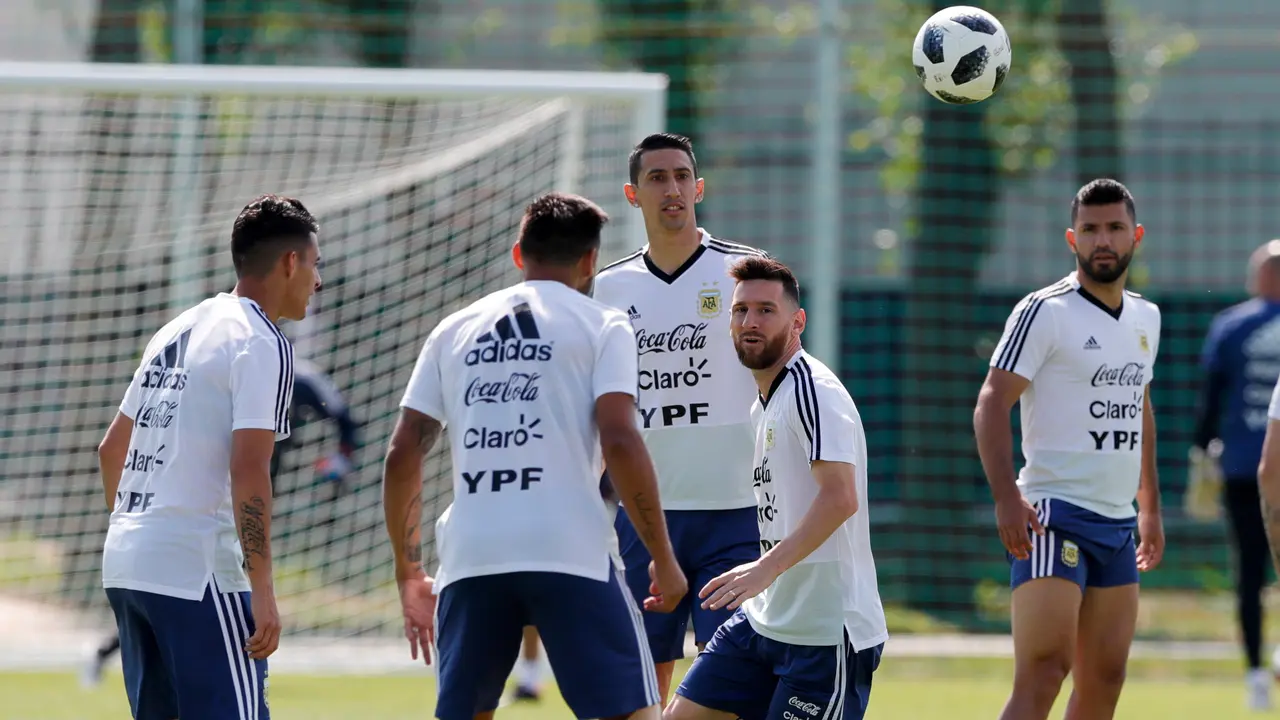 Melihat Latihan Timnas Argentina Jelang Duel dengan Prancis