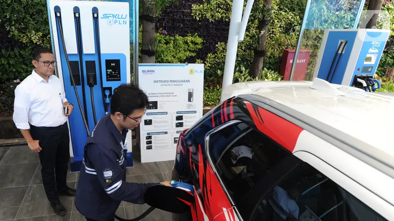 PLN Siapkan Stasiun Pengisian Listrik di 4 Kota