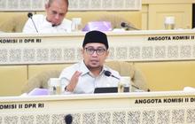 DPR Minta Evaluasi Berkala Kebijakan WFH ASN Setiap Jumat, Pastikan Produktivitas dan Tujuan Tercapai