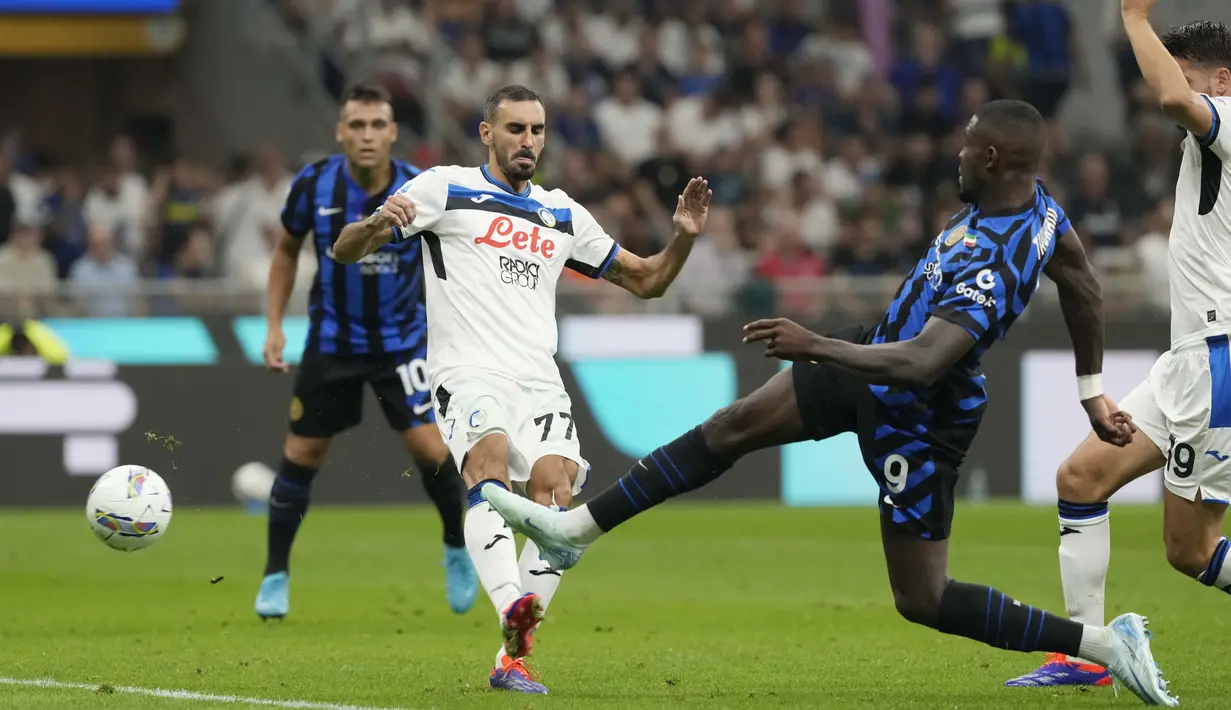Inter Milan melanjutkan tren positif mereka, dengan tujuh poin dari tiga laga awalnya di Serie A. Sementara, kubu Atalanta justru memulai musim dengan minor karena kalah dua kali dari tiga laga yang dimainkan. (AP Photo/Luca Bruno)