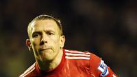 4. Craig Bellamy - Pensiun pada tahun 2014, Craig membangun yayasan olahraga terutama sepakbola. Mantan pemain Liverpool tersebut memulai proyek yayasan nya dengan menyumbangkan dana £1,4 juta ke Sierra Leone. (AFP/Paul Ellis)