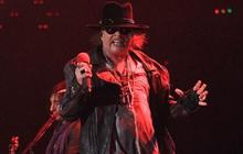 Kembaran Slash muncul di konser Guns N Roses!