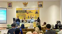 Asosiasi Media Siber Indonesia (AMSI) DKI Jakarta menggelar diskusi bertajuk "RUU Penyiaran: Langkah Mundur dalam Ekosistem Siber di Indonesia" di kawasan Menteng, Jakarta Pusat, Kamis (4/7/2024). (Liputan6.com/Nanda Perdana Putra)