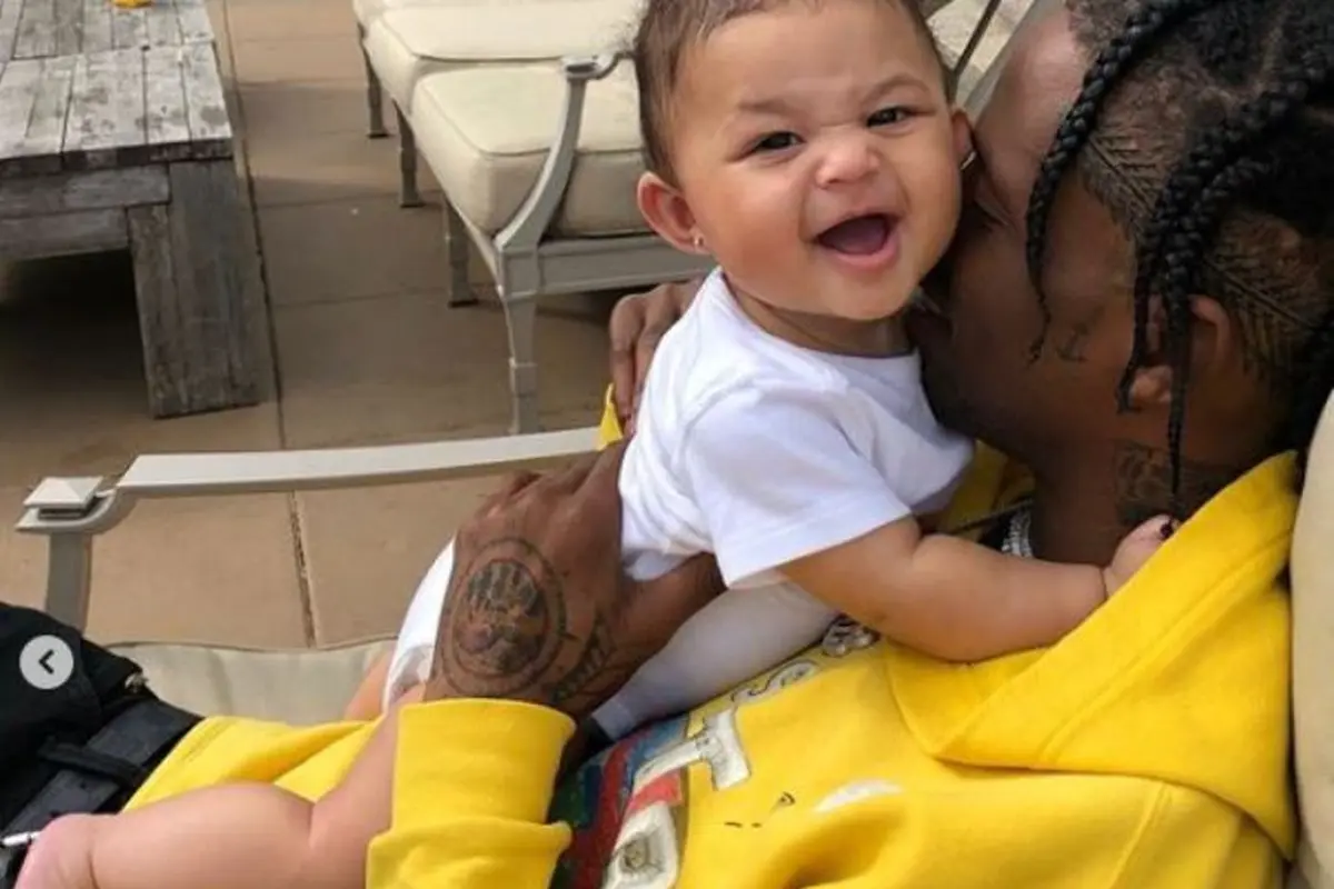 [Bintang] Travis Scott - Stormi