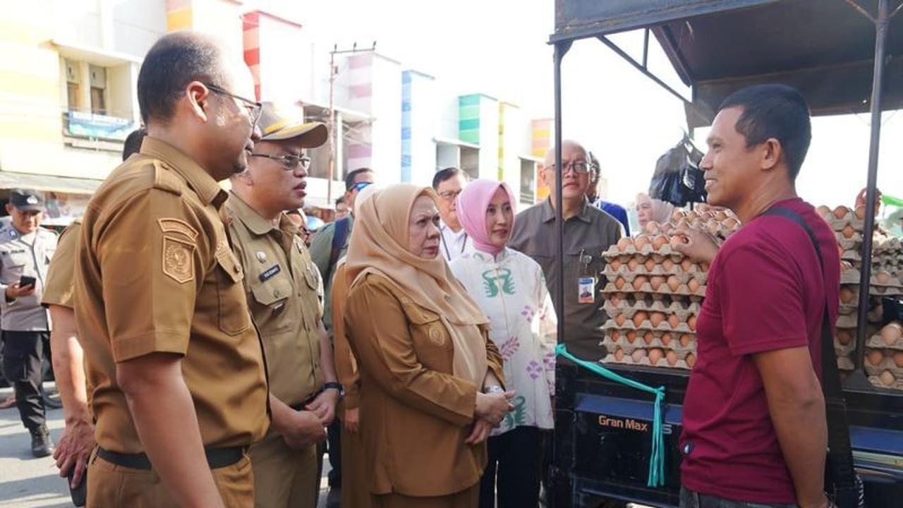 Harga Bahan Pokok Palu Stabil Jelang Natal dan Tahun Baru 2026, Wagub Sulteng Pastikan Stok Aman