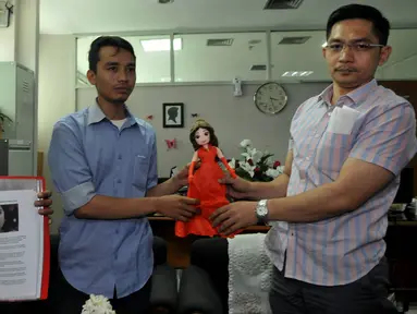 Aliansi Mahasiswa Peduli Parlemen mendatangi Mahkamah Kehormatan Dewan (MKD) DPR, Jakarta, Senin (21/9/2015). Mereka meminta MKD mengusut Puan Maharani dan Tjahjo Kumolo yang rangkap  jabatan sebagai anggota DPR dan Menteri. (Liputan6.com/Johan Tallo)