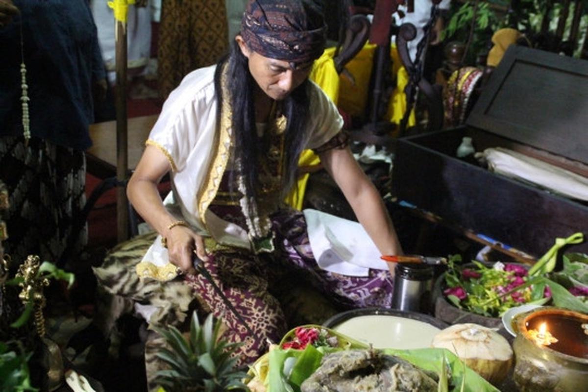 Mengintip prosesi jamasan pusaka Nusantara jelang 1 Suro
