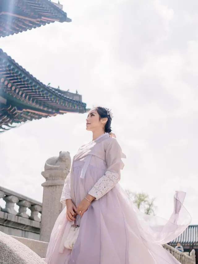 Jessica Iskandar tampil cantik dengan Hanok Korea [instagram/inijedar]
