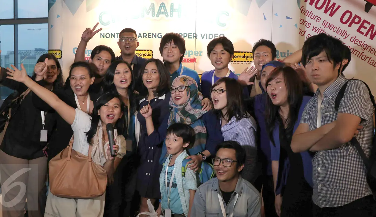 Keseruan peserta nonton bareng di Blitz Megaplex, Jakarta, Sabtu (14/11/2015). Nonton bareng tersebut digelar oleh Liputan6.com dan Quipper Video. (Liputan6.com/Angga Yuniar)