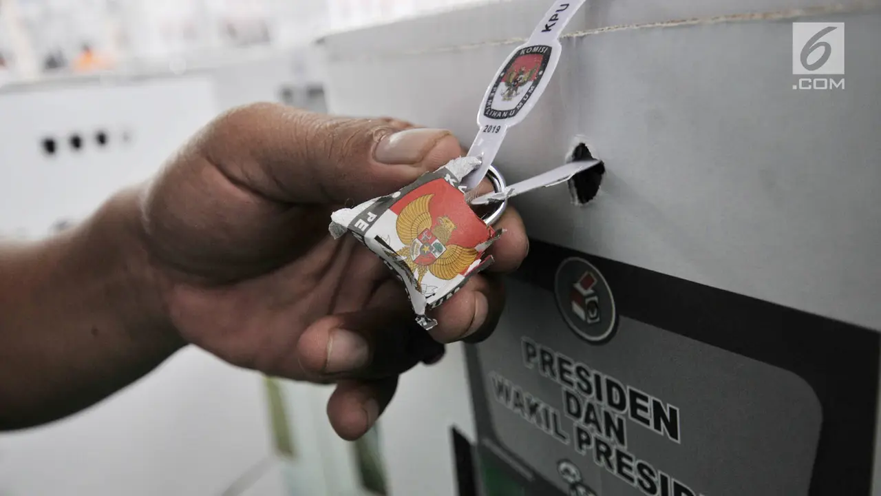 PPK Kemayoran Segel Logistik Pemilu 2019 Sebelum Didistribusikan