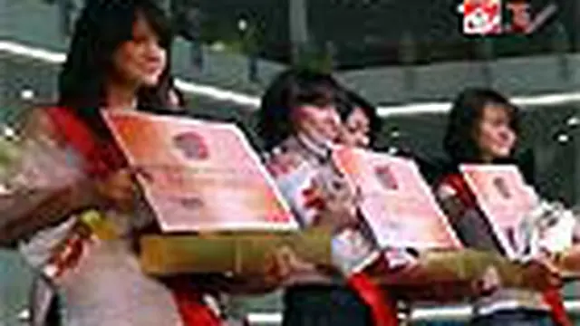 Surabaya Tentukan Tiga Finalis Miss Celebrity