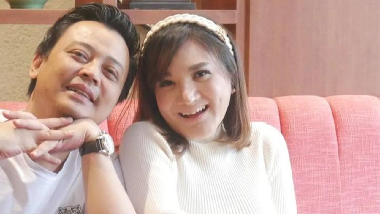 Potret Kiki Amalia dan suami langsung banjir komentar dari netizen. Mereka menuliskan berbagai komentar.<br>