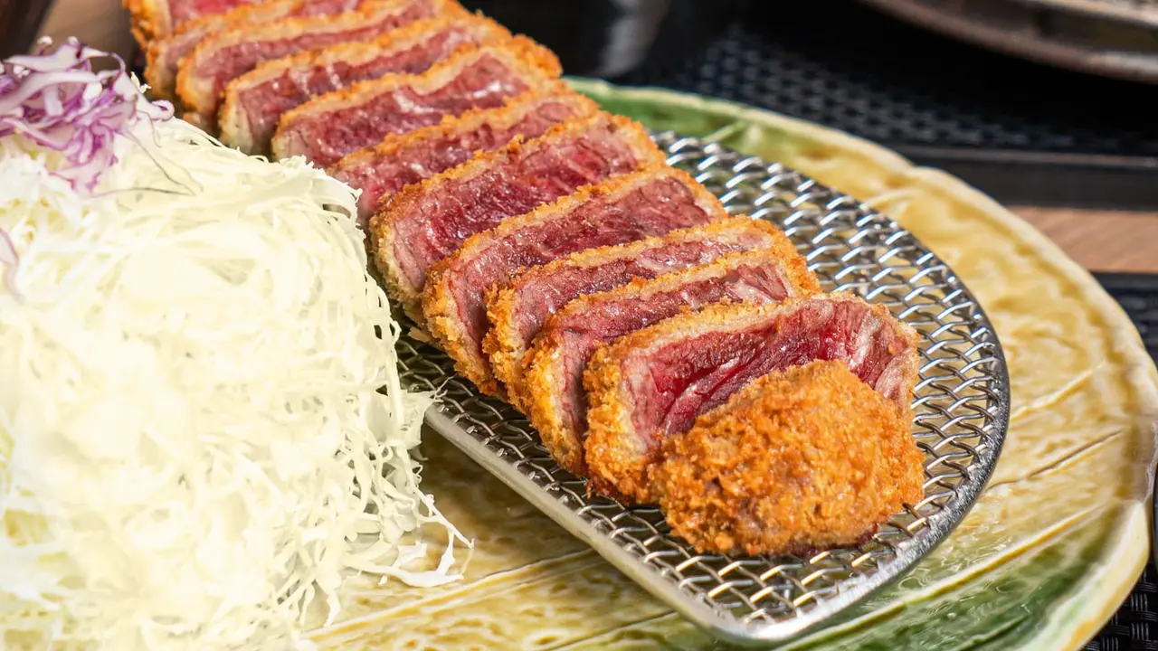 Pilihan Menu Daging Sapi yang Wajib Dicoba di Restoran Gyukatsu asal Kyoto, Jepang