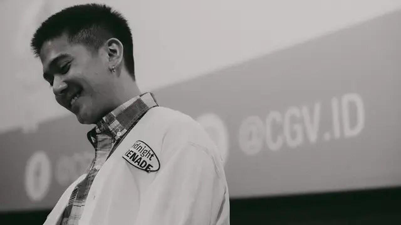 10 Potret Terbaru Iqbaal Ramadhan saat Promo Film 'Perayaan Mati Rasa', Makin Tampan Menawan dengan Model Rambut Buzzcut