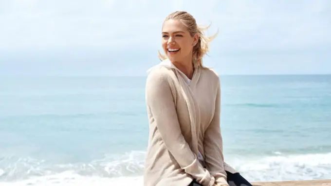 Tak Takut Sinar UV, Ini 6 Pakaian yang Pantang Kamu Lewatkan