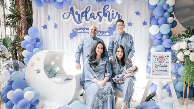 7 Potret Kebersamaan Angbeen Rishi yang Kompak dengan Ibu Tiri